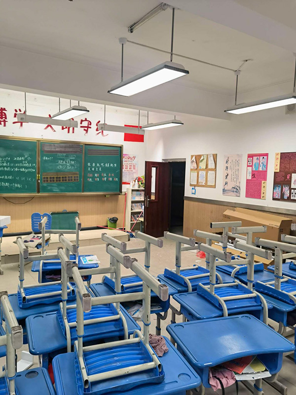 教室黑板燈應該根據哪些因素去選購？